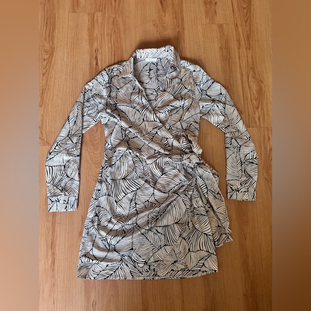 Black and White Leaf Print Wrap Dress
